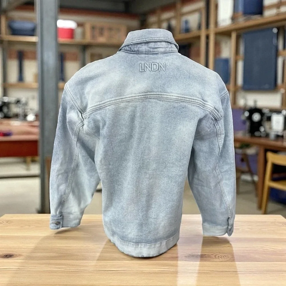 LNDN NWT Size Medium Classic‎ Light Wash distressed Denim Barn Jacket